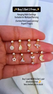 Buy 1 Get 1 free is Live Now 🤎
Buy 1 pair for ₹349 & Get 1 pair Absolutely Free
Please note - these are sold in pair only ( for both the ears)
Your New Pericing Obsession just Dropped 🤌
Anti-tarnish, waterproof, and made to turn heads - cause your ears deserve to slay ✨
The earrings have Ball screws - serves the same purpose as flat backs ( no poking, no irritation) 💫